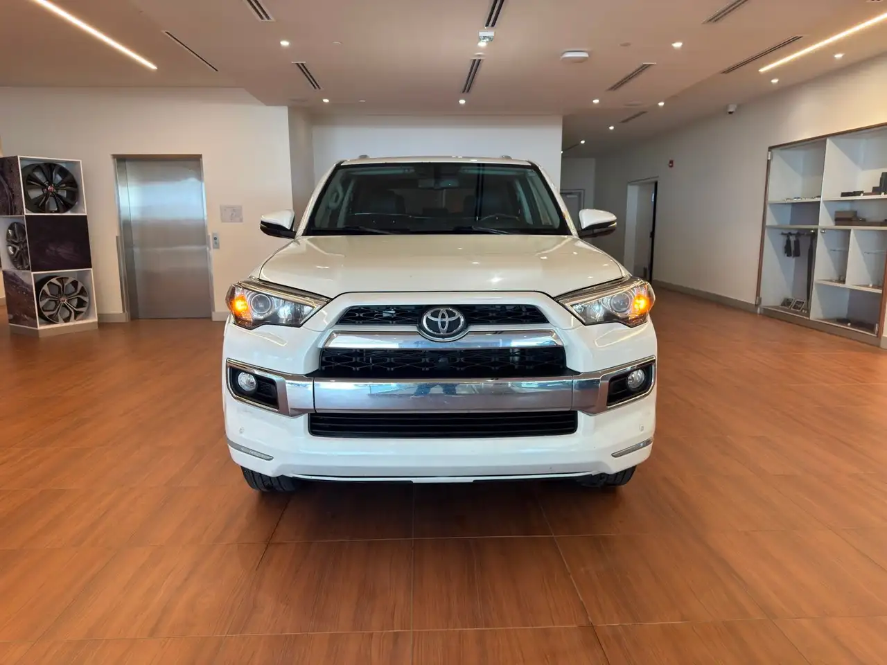 Toyota 4-Runner снимка Toyota 4-Runner
