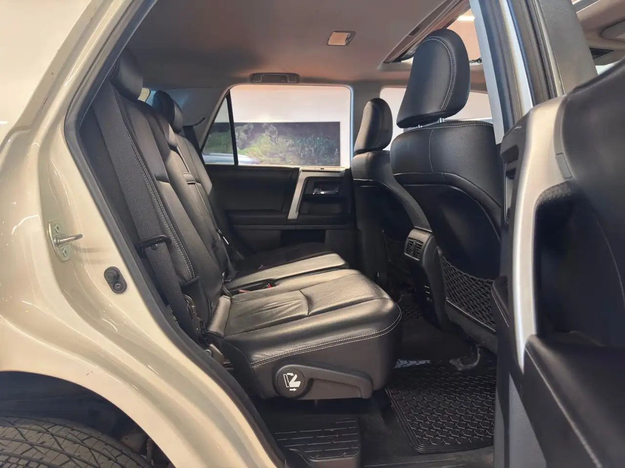 Toyota 4-Runner снимка Toyota 4-Runner