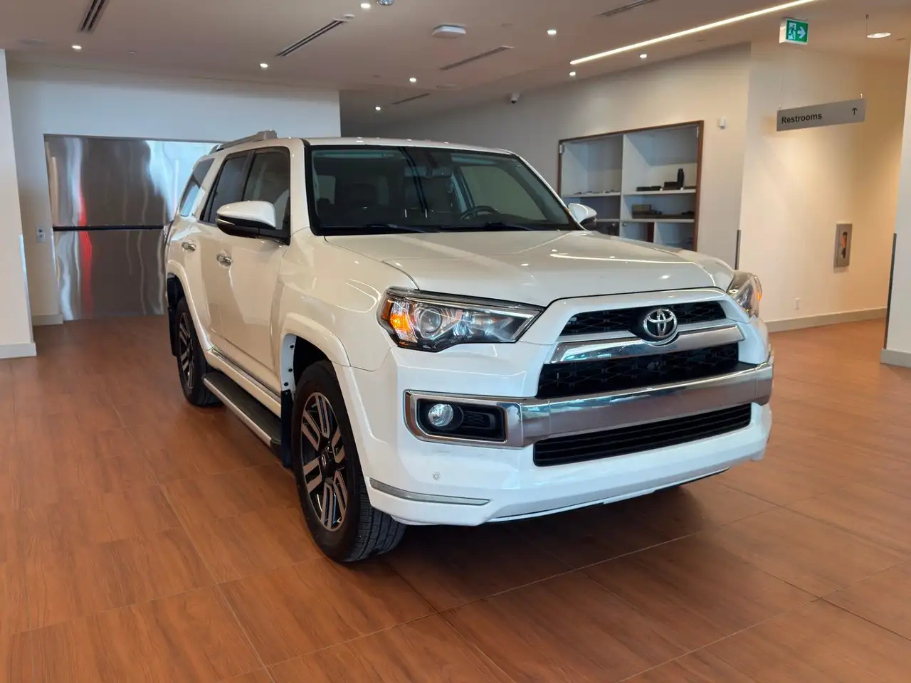 Toyota 4-Runner снимка Toyota 4-Runner