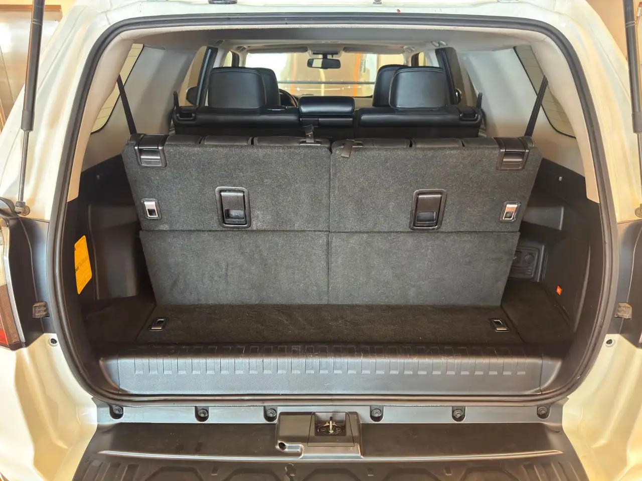 Toyota 4-Runner снимка Toyota 4-Runner