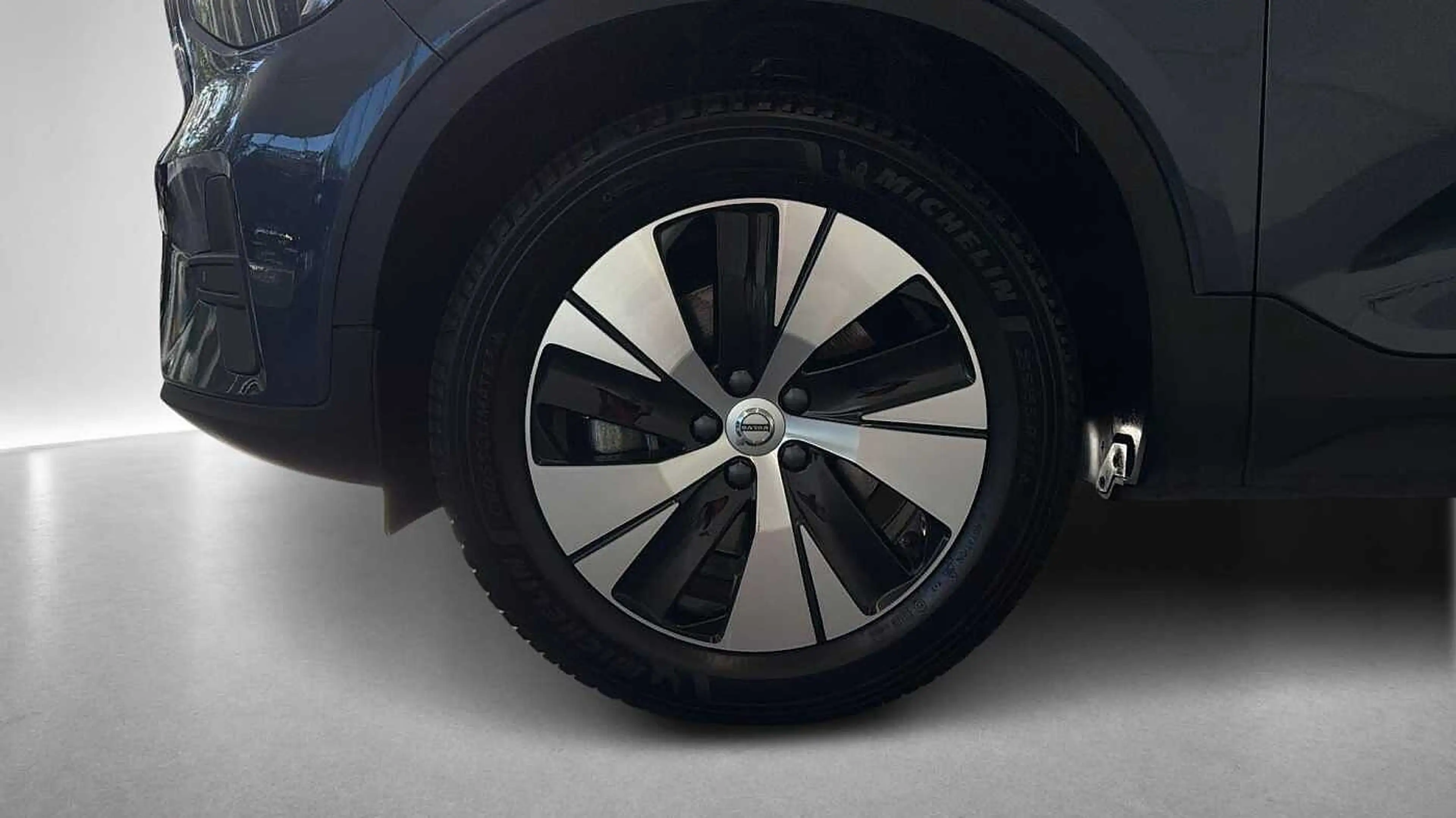Volvo XC40 B3 AUT Core + Leder — photo 9