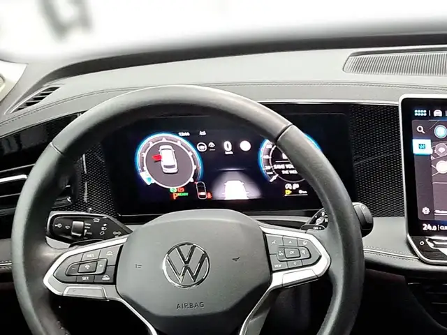 Volkswagen Passat view 14