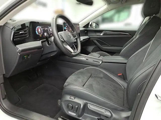 Volkswagen Passat view 8