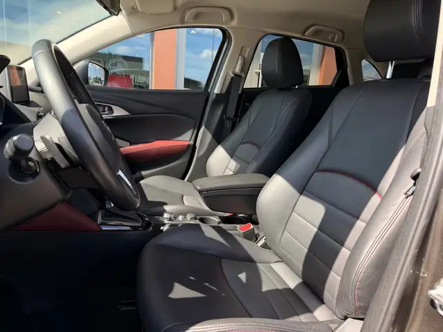 Mazda CX-3 view 4