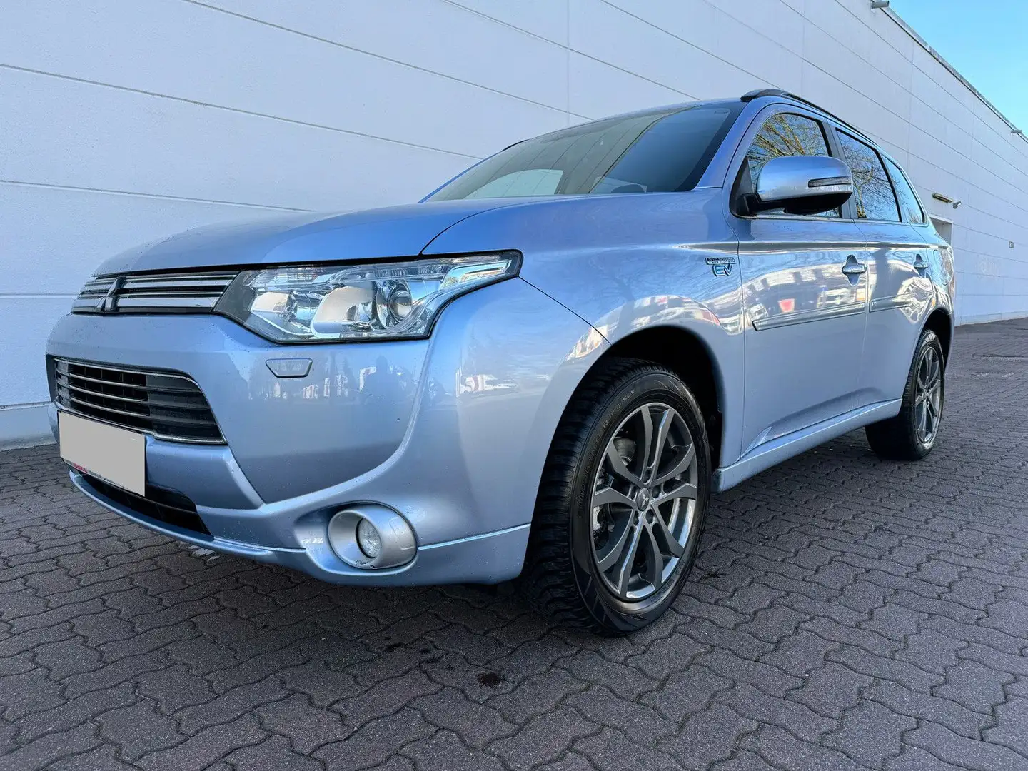 Mitsubishi Outlander 2.0  PHEV Plus 4WD Plug-Inn  Hybrid Silver - 2