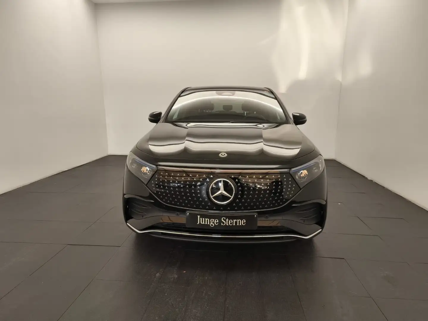 Mercedes-Benz EQA 350 EQA 350 4M AMG Advanced+ Distro Ambiente AMG Line Schwarz - 2