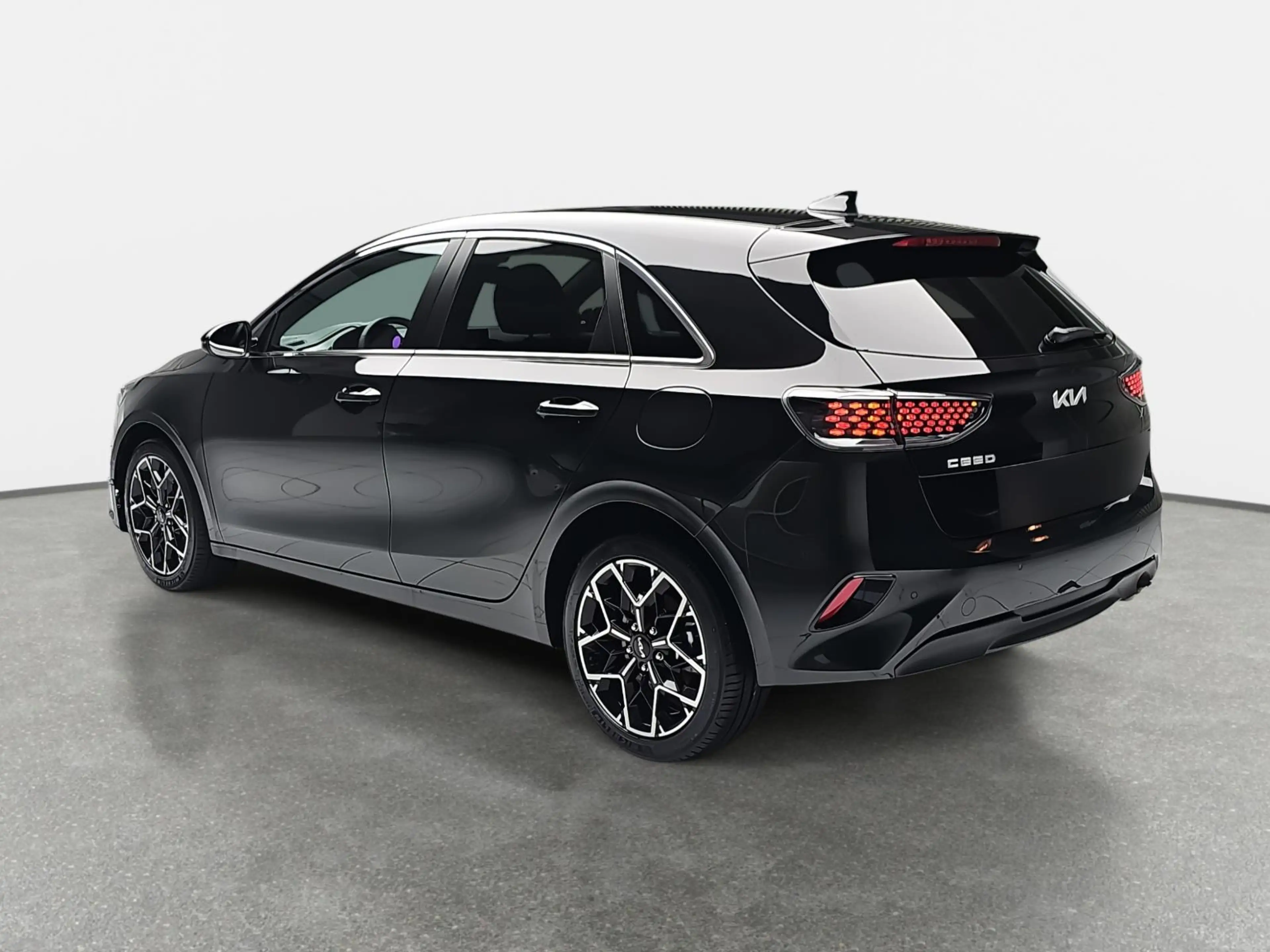 Kia Ceed / cee'd CEED 1.0 T-GDI 48V DCT NIGHTLINE-ED. — photo 5