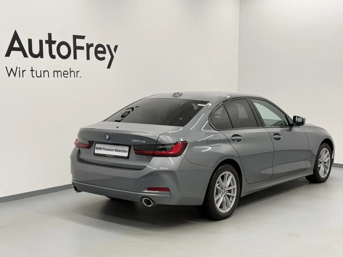 BMW 320 e PHEV Grau - 2