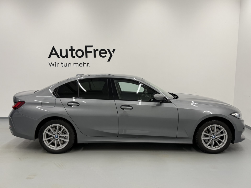 BMW 320 e PHEV — photo 3