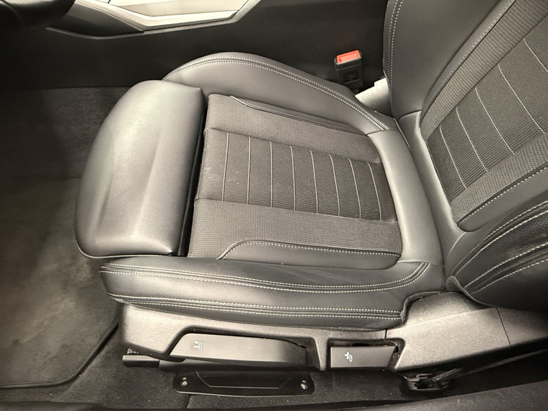 BMW 320 e PHEV — photo 12