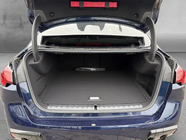 BMW 2 Series view 15
