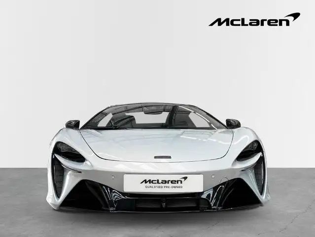 McLaren Artura Artura Spider / CF ext & int / B&W / PANO Ansicht 2