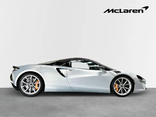 McLaren Artura Artura Spider / CF ext & int / B&W / PANO Ansicht 3