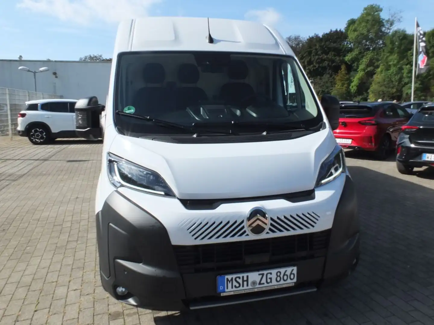 Citroen Jumper 2.2 BlueHDi 180 L3H2 Autm. Weiß - 2