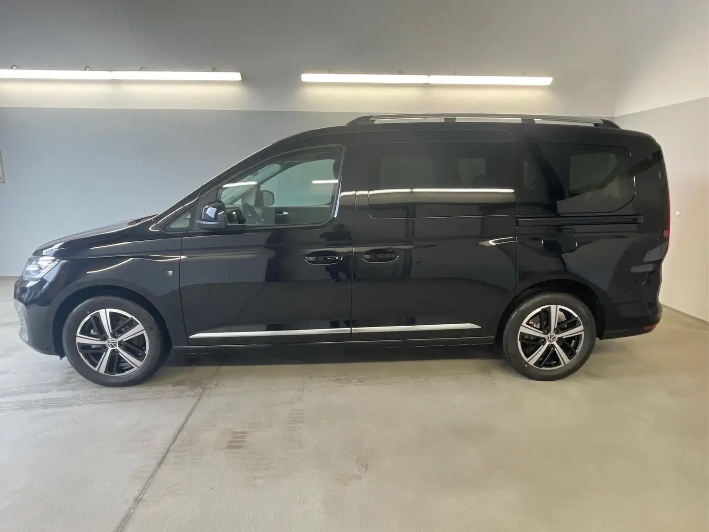 Volkswagen Caddy Maxi Style 1.5 TSI DSG Navi ACC 7Sitz AGR 1.5 T... Schwarz - 2