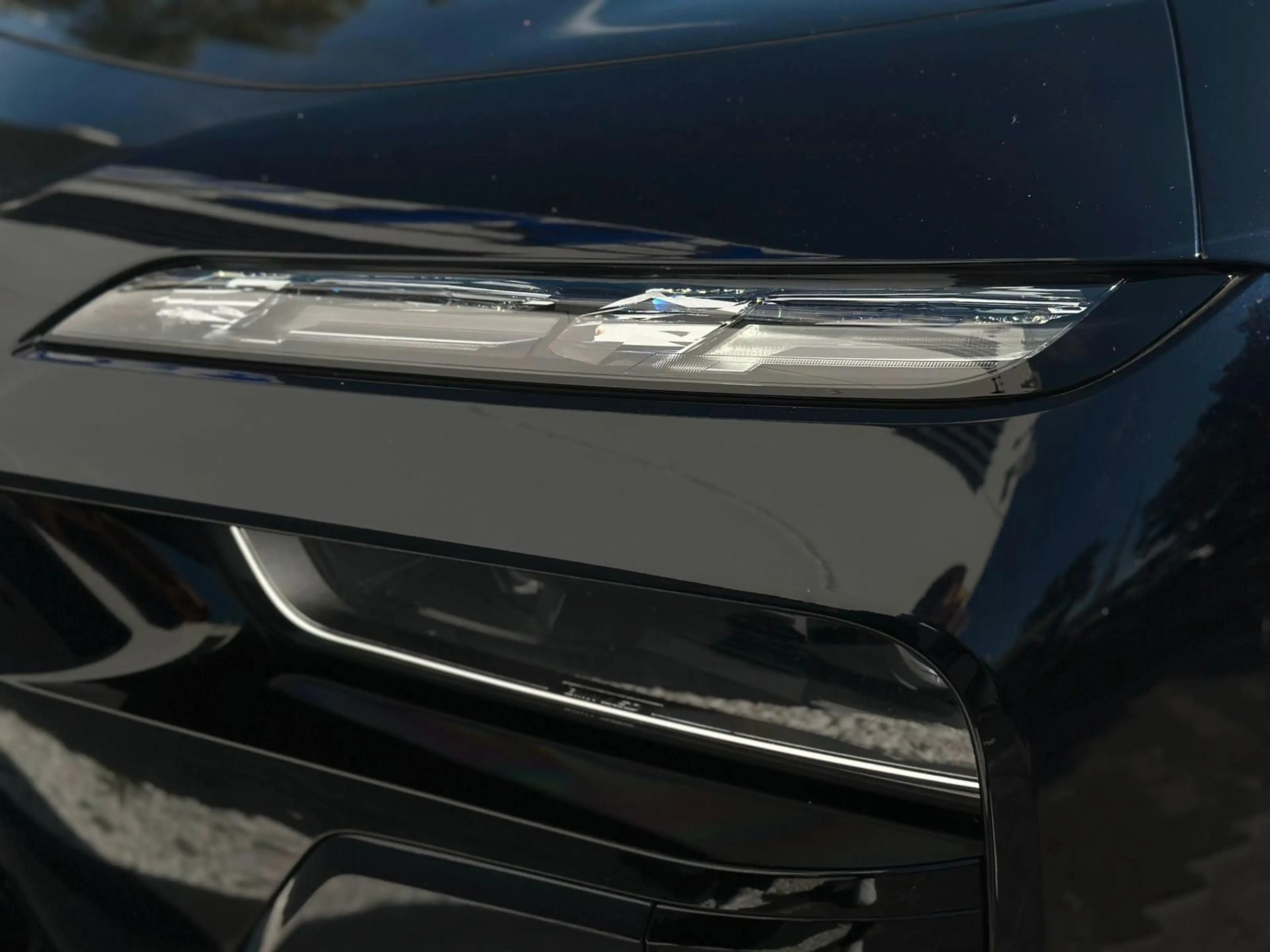 BMW i7 xD e60 M Sport PanoSky FOND TV 21Z AutomatikT — photo 9