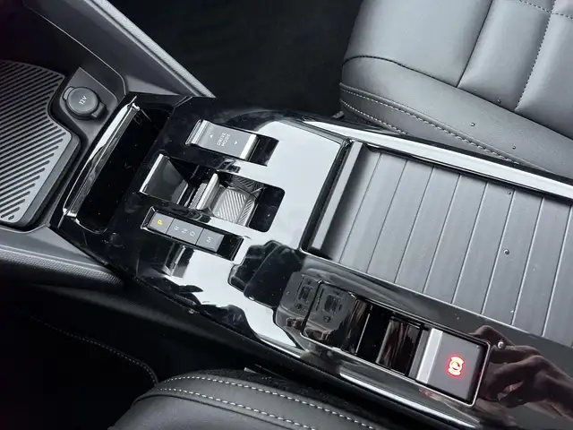 Citroen C4 view 13