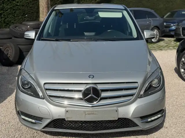Mercedes-Benz B 180 benzine - 89000KM - LED - GARANTIE!