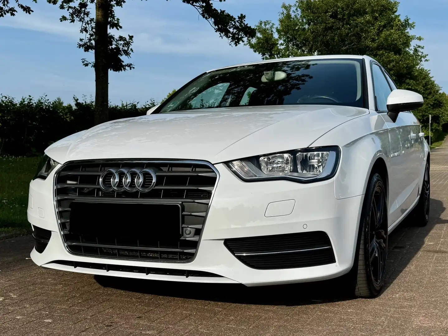 Audi A3 Sportback 1.2 TFSI Attraction Blanc - 1
