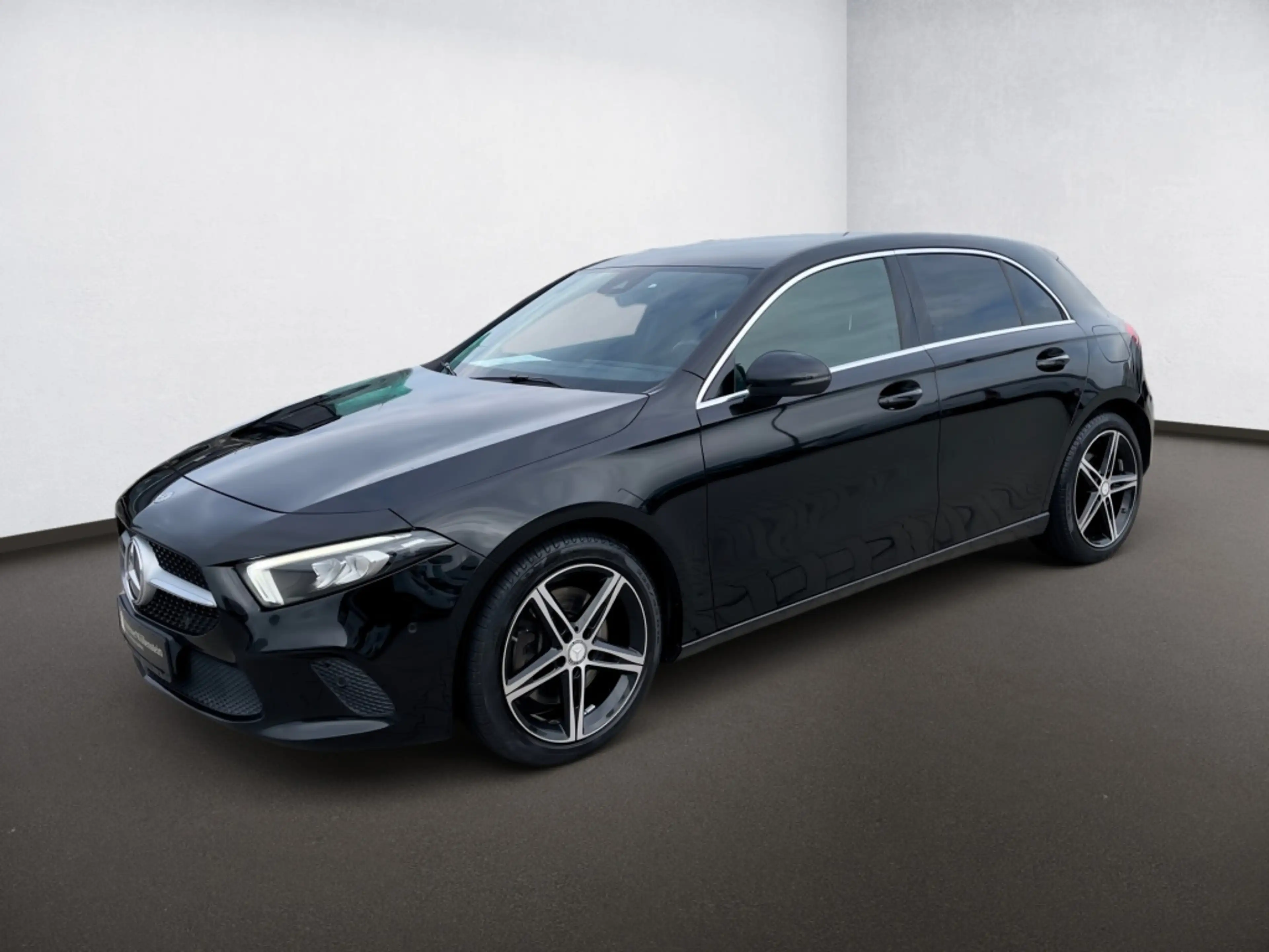 Mercedes-Benz A 250 4M PROGRESSIVE*LED*TEMPOMAT*PDC*SHZ*DAB* — photo 2