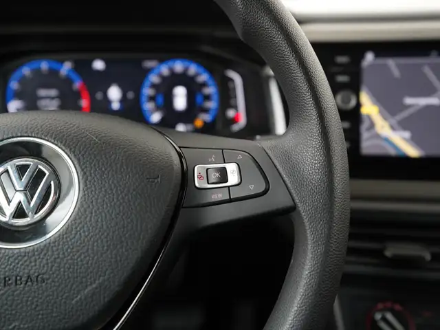 Volkswagen Polo view 9