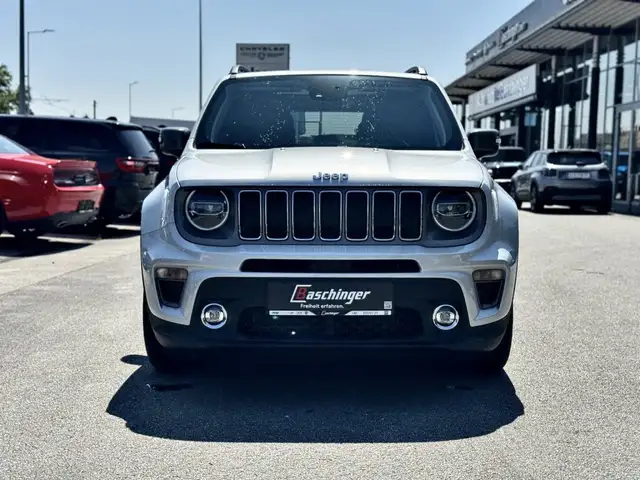 Jeep Renegade view 3