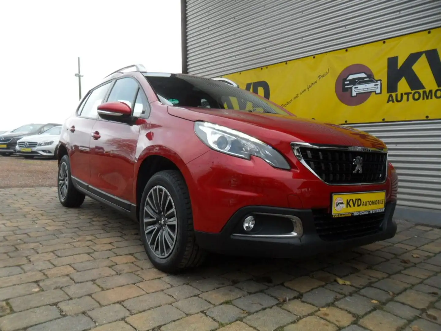 Peugeot 2008 Active Sitzh.+PDC Rouge - 1