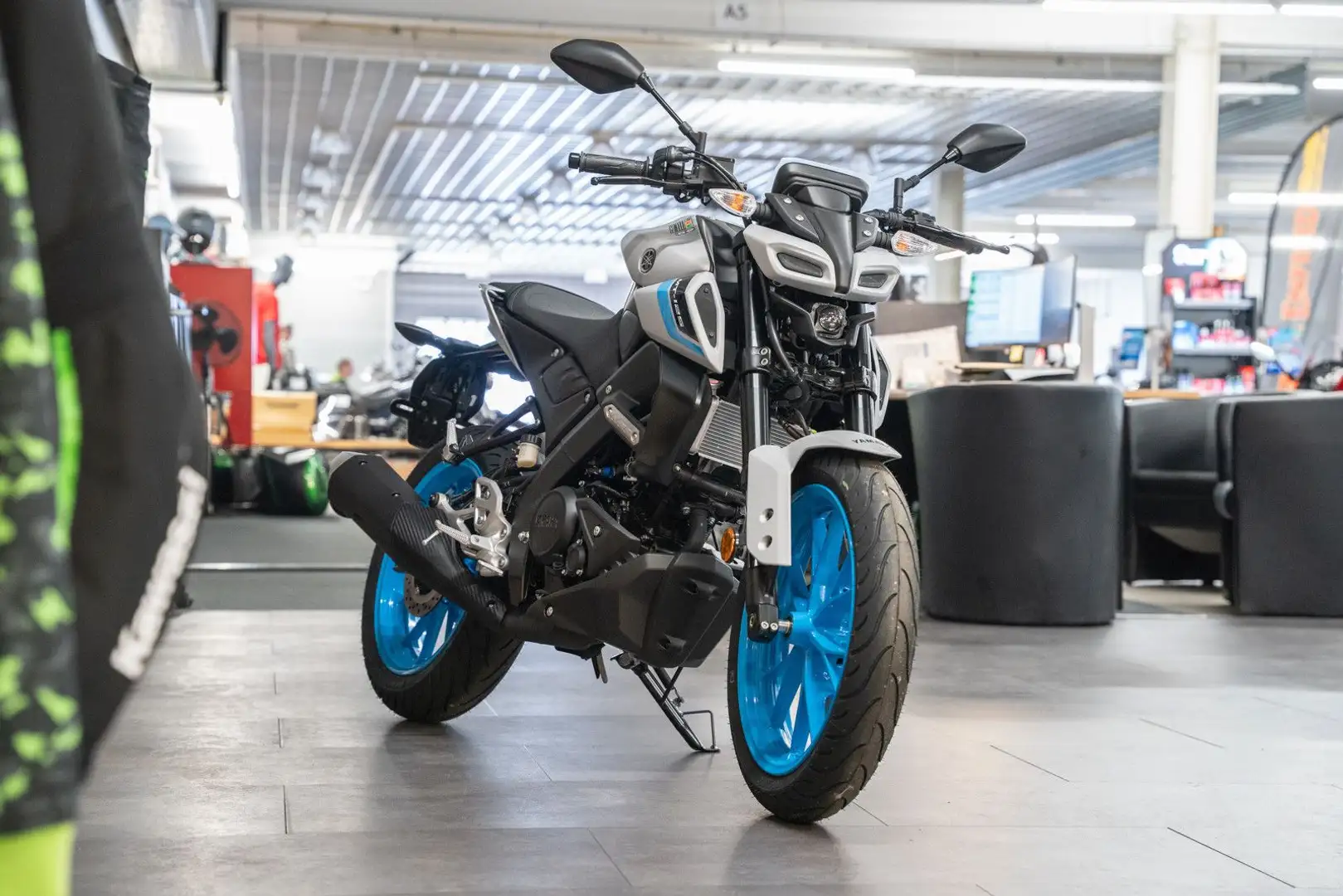 Yamaha MT-125 Modell 2025, sofort lieferbar Gris - 2