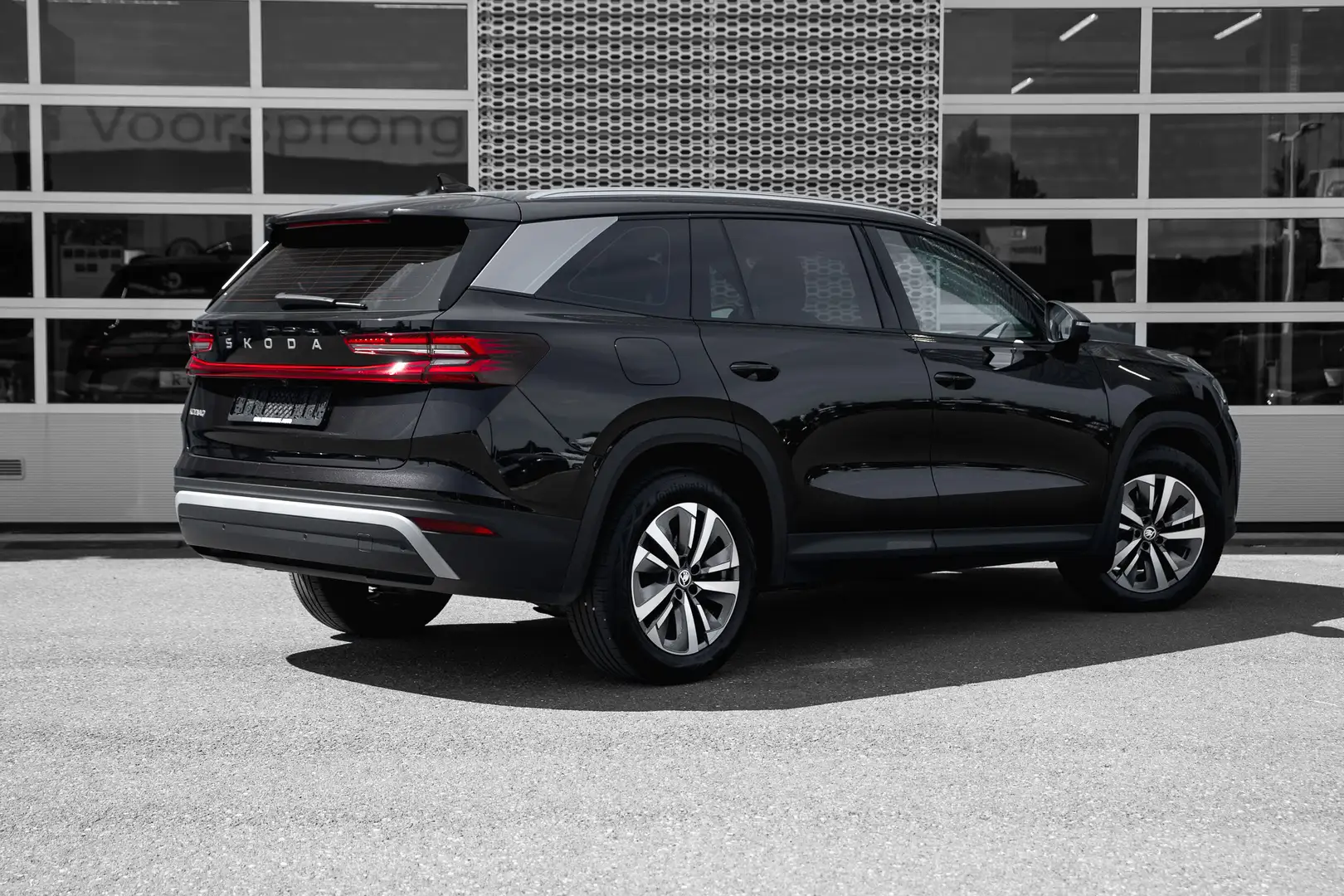 Skoda Kodiaq 1.5 TSI MHEV Business Edition 7p. | Trekhaak | Cam Zwart - 2