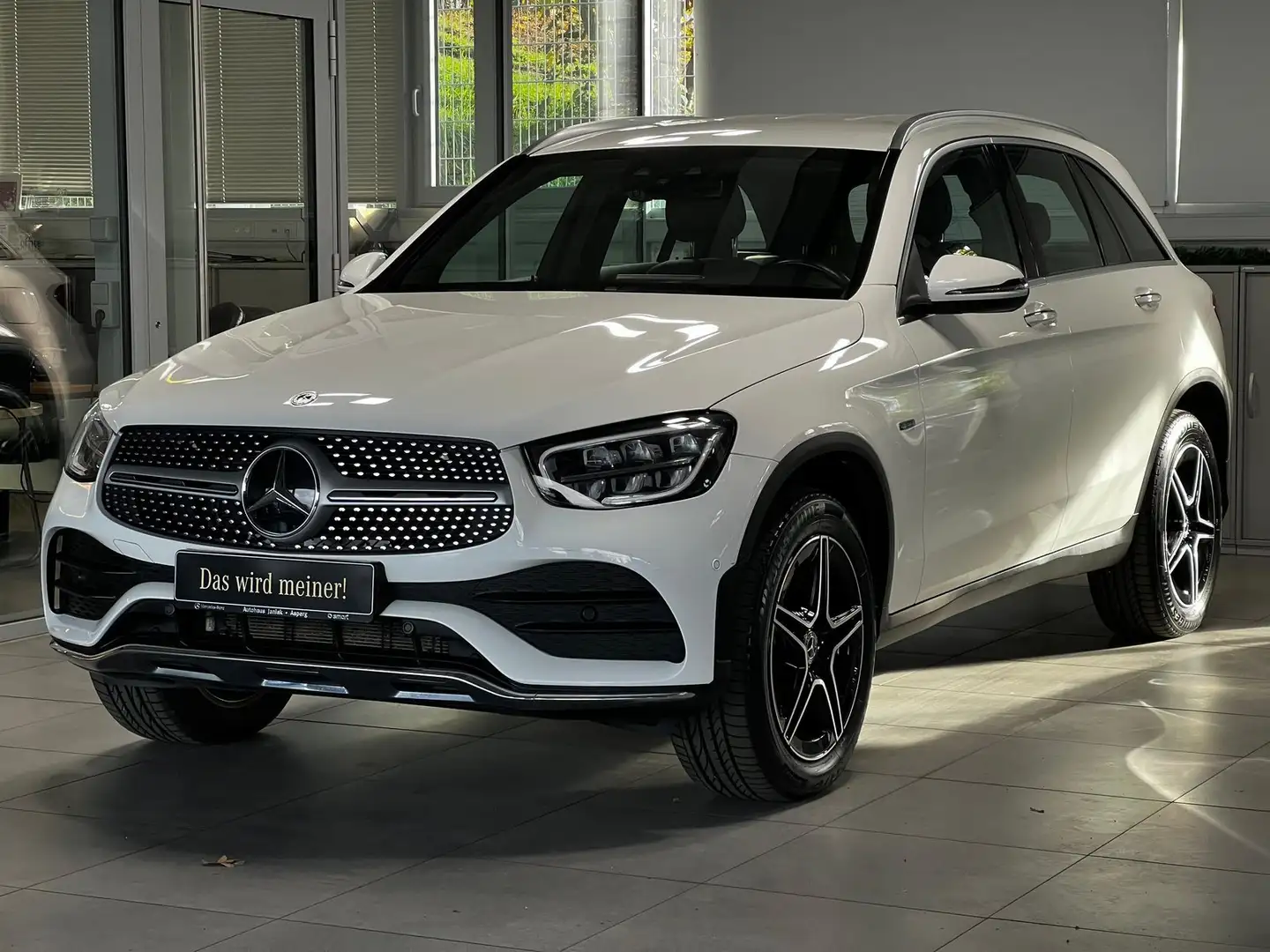 Mercedes-Benz GLC 300 e 4M AMG Line AHK LED+PDC&KAM+KLIMA+SITZH Weiß - 1