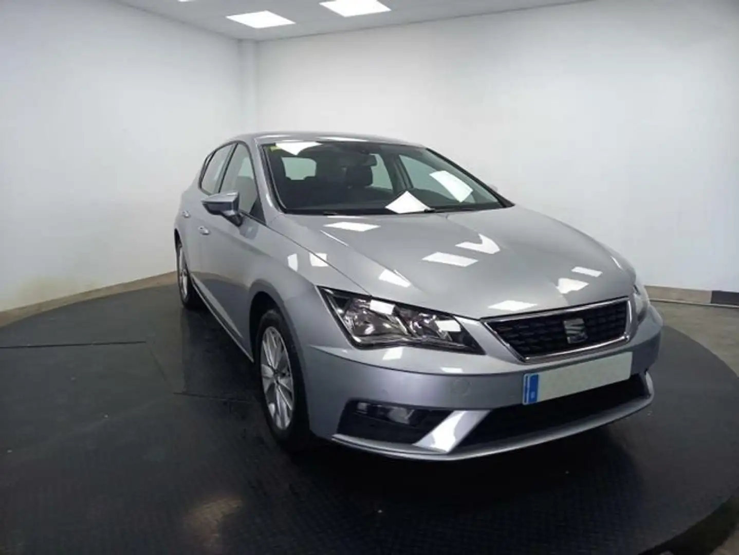 SEAT Leon 1.4 TSI ACT S&S Style DSG7 150 Gris - 2