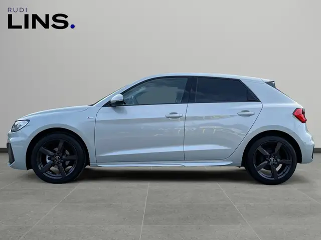 Audi A1 view 2