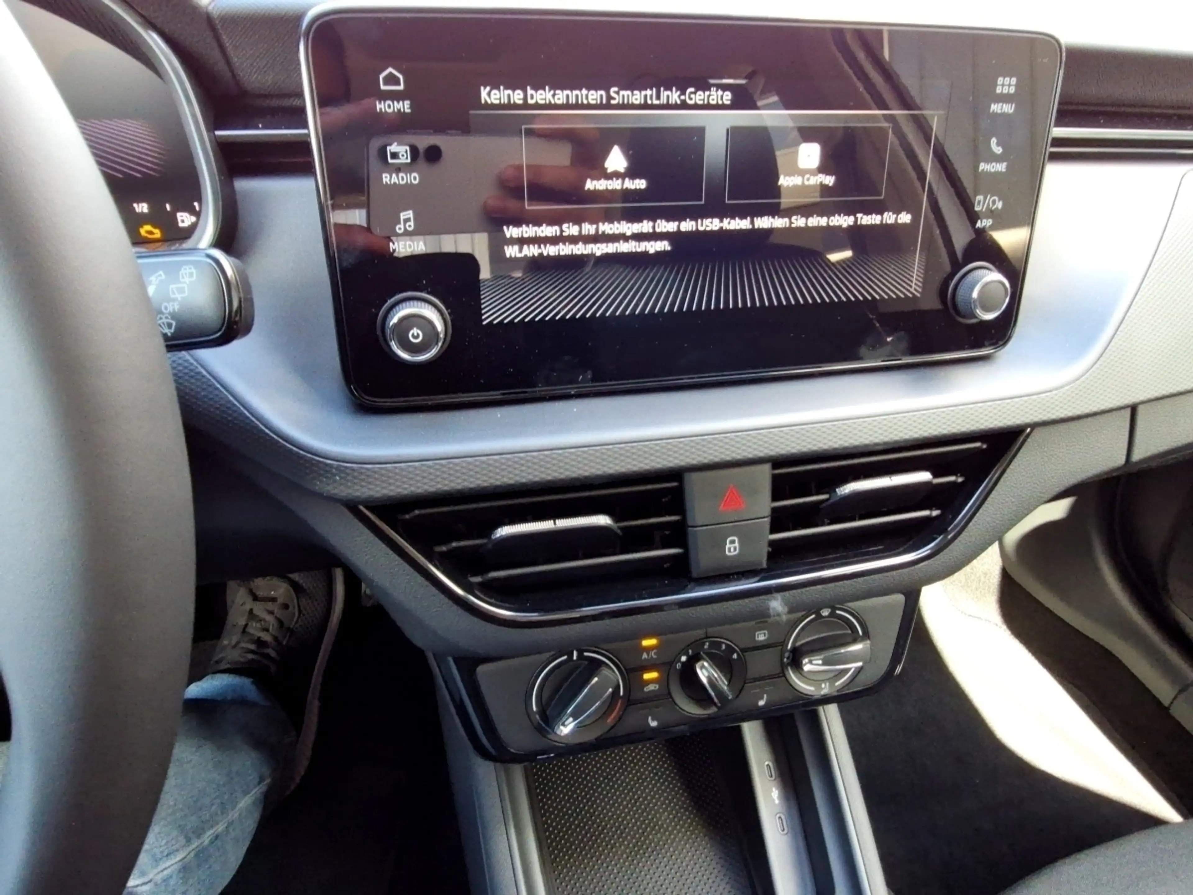 Skoda Kamiq 1.0 TSI Essence LED Klima Sitzheizung PDC — photo 11