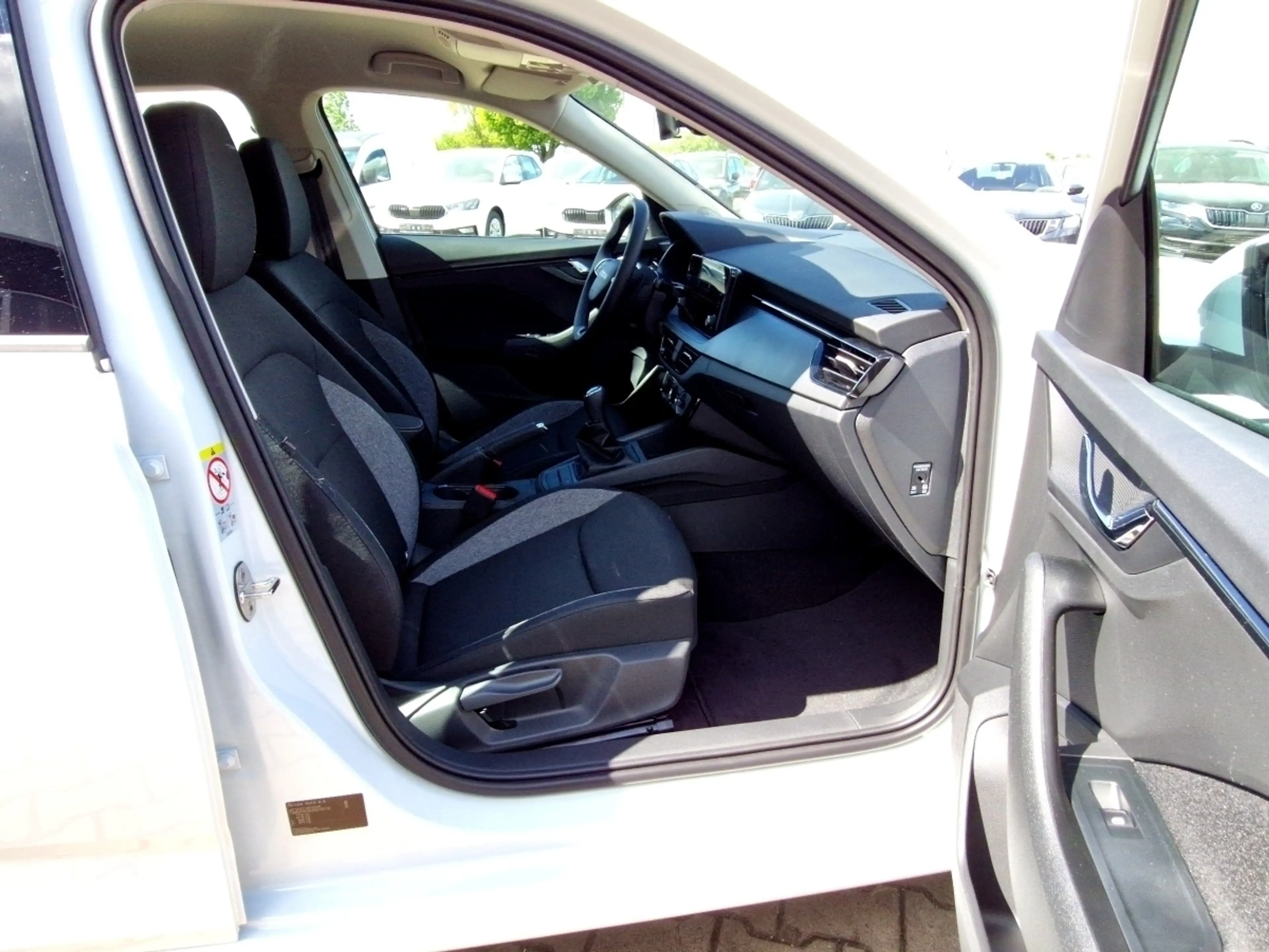 Skoda Kamiq 1.0 TSI Essence LED Klima Sitzheizung PDC — photo 8