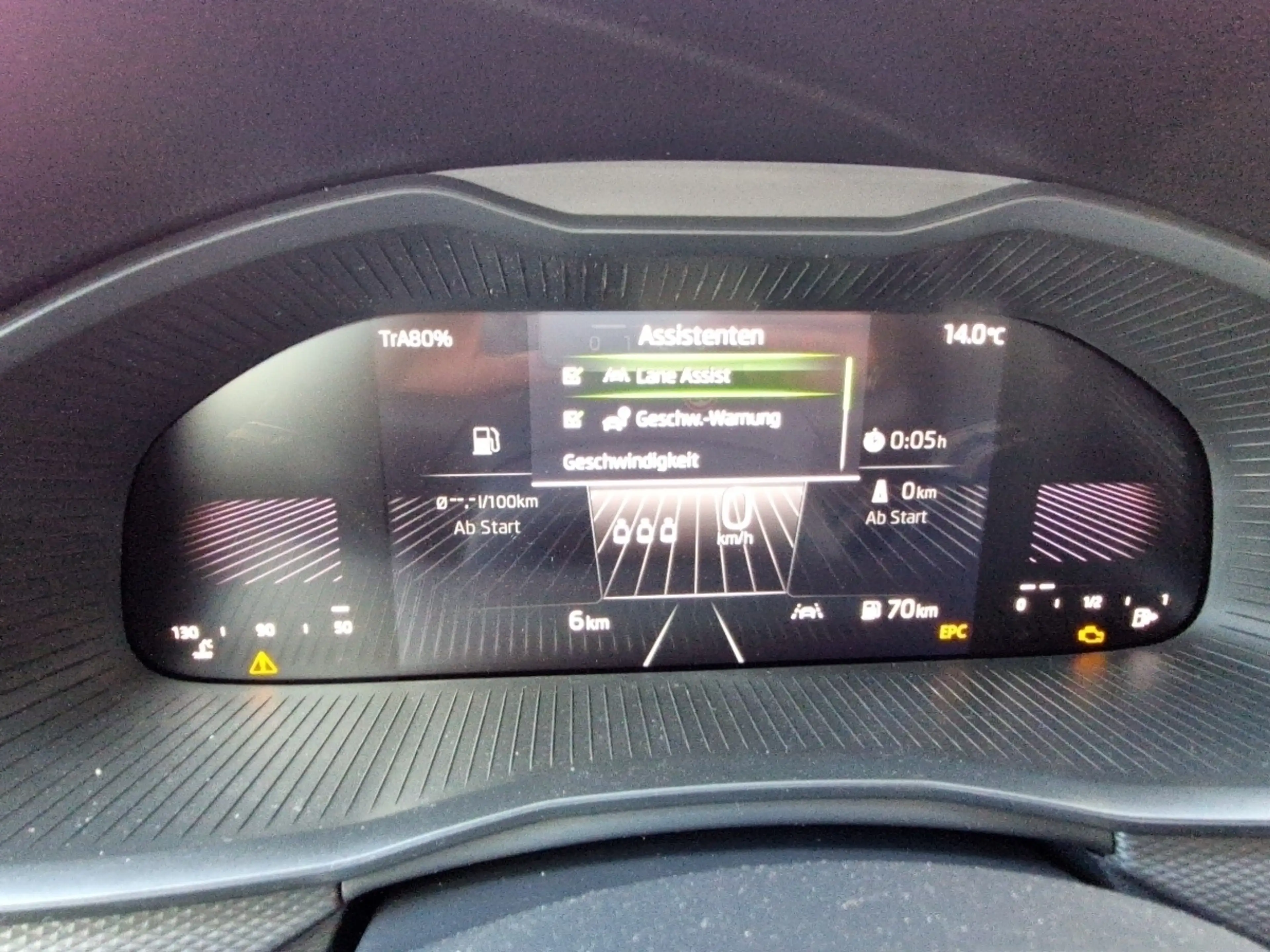 Skoda Kamiq 1.0 TSI Essence LED Klima Sitzheizung PDC — photo 12