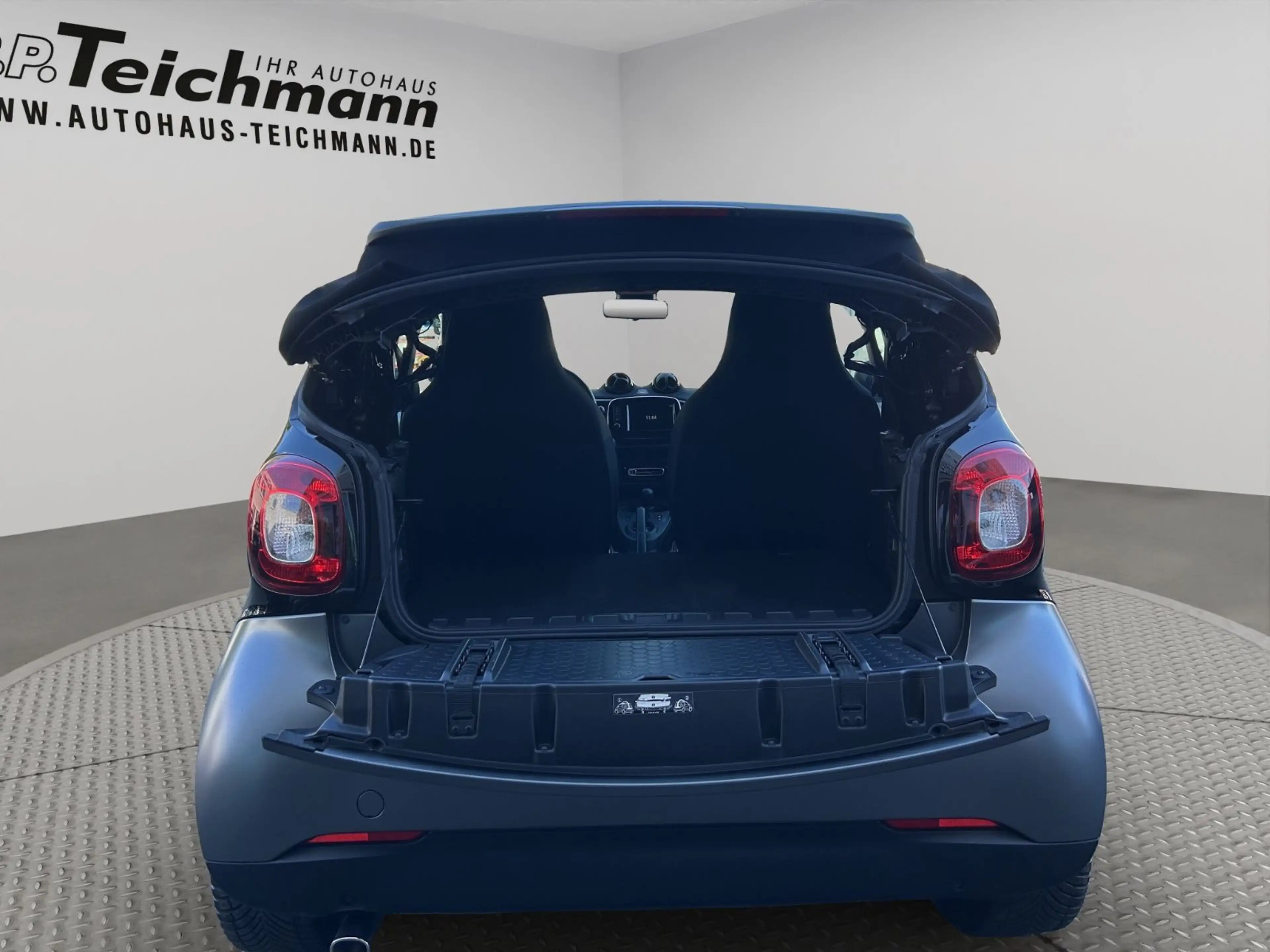 smart forTwo fortwo cabrio Basis 52 kW — photo 15