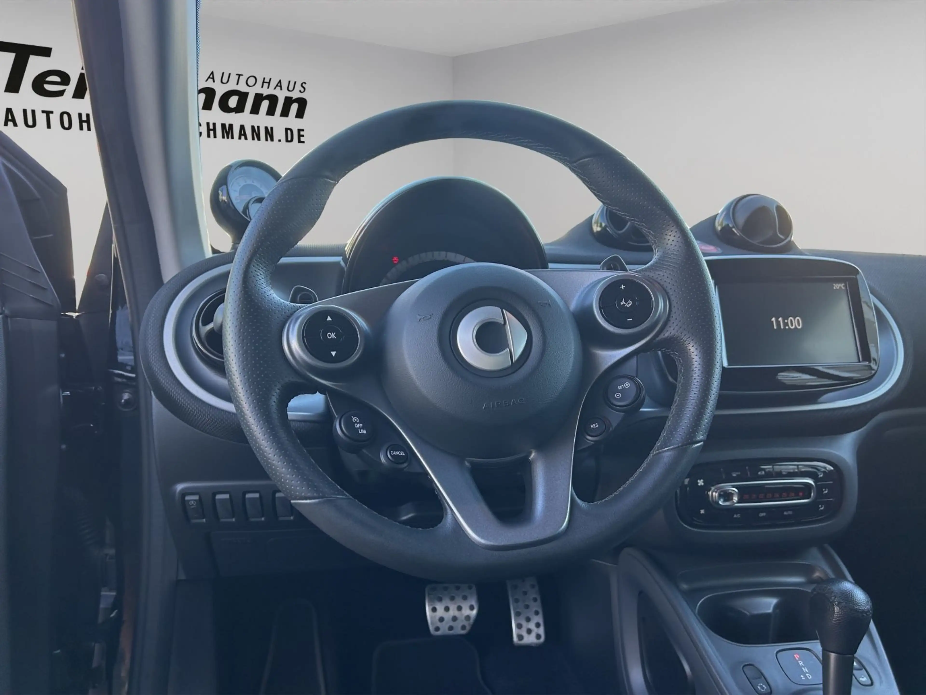 smart forTwo fortwo cabrio Basis 52 kW — photo 9