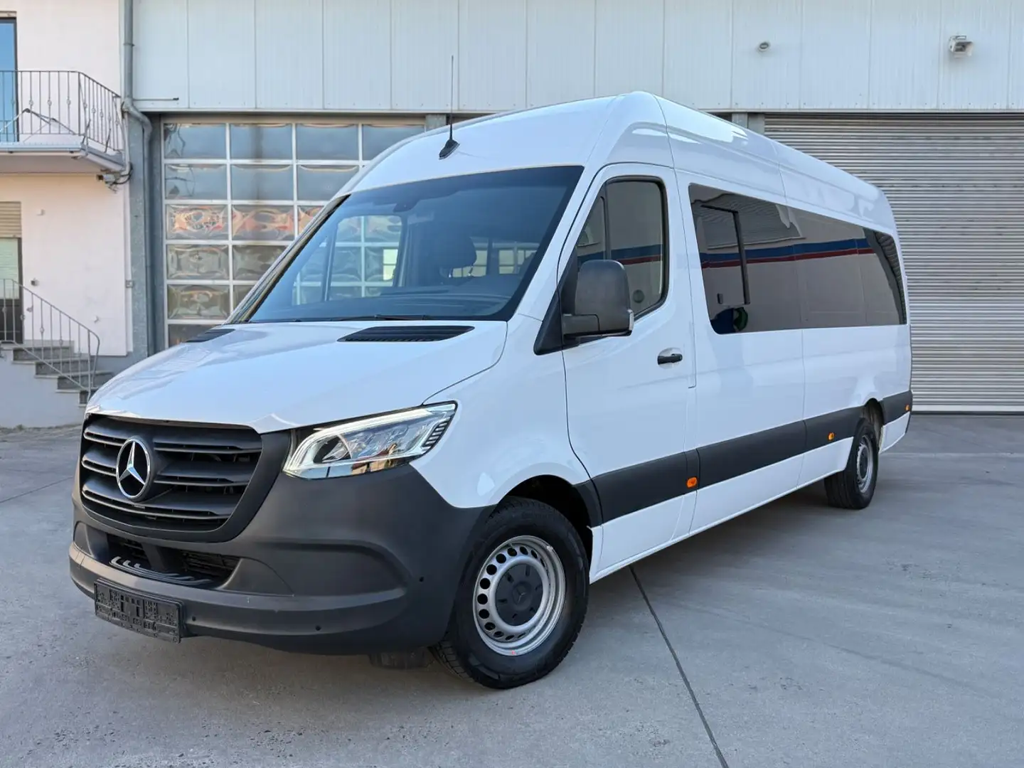 Mercedes-Benz Sprinter Tourer 319 CDI Navi Klima Kamera MBUX Blanc - 1