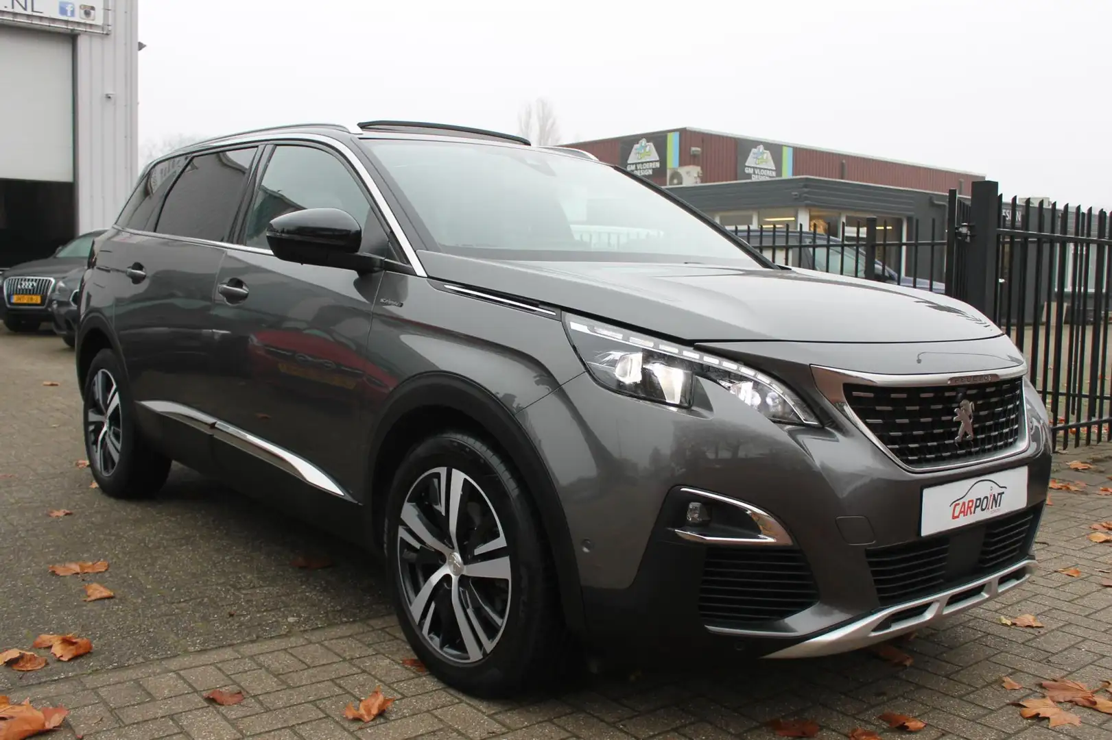 Peugeot 5008 1.6 PureTech GT-Line 7P Pano Massage Leer VOL!!! Grijs - 2