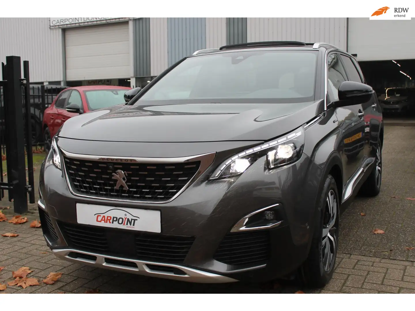 Peugeot 5008 1.6 PureTech GT-Line 7P Pano Massage Leer VOL!!! Grijs - 1