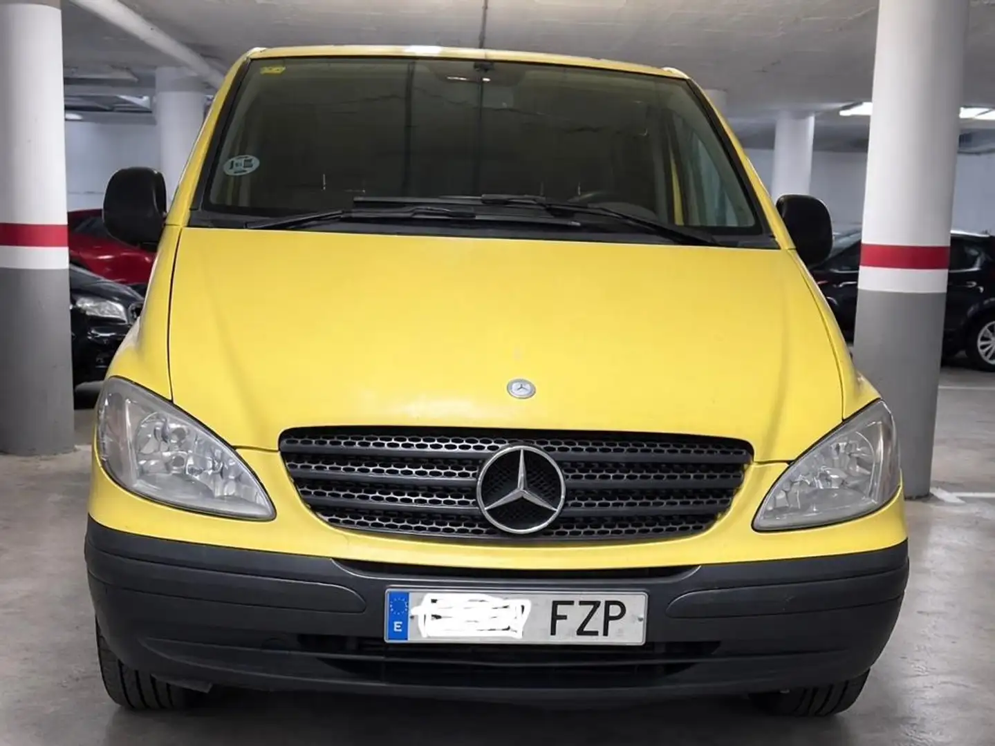 Mercedes-Benz Vito Vito Furgón 4x4 115CDI Extralarga Amarillo - 1
