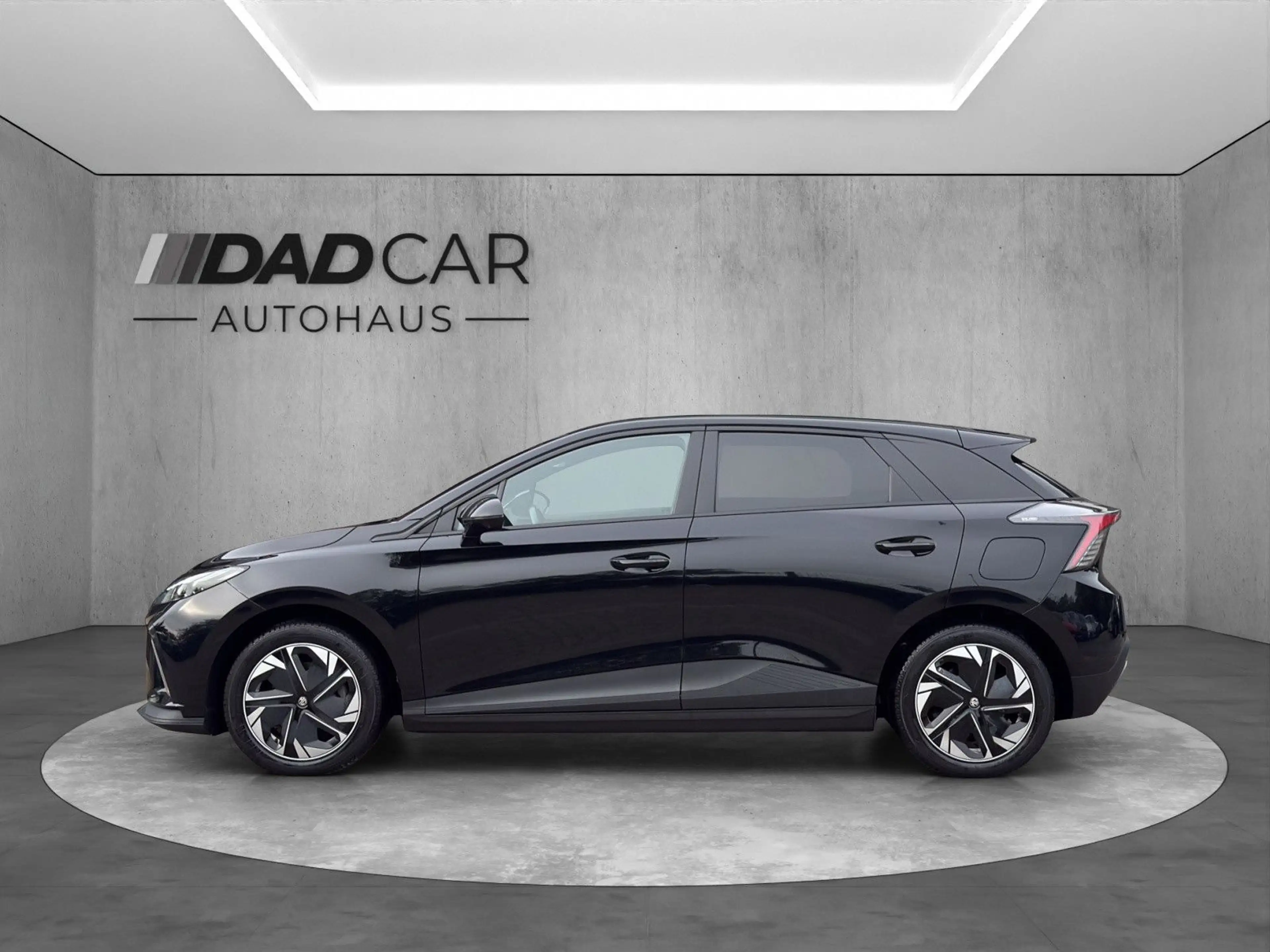 MG MG4 Electric Luxury*CARPLAY*360°*ACC*LANE*MwSt.* — photo 3