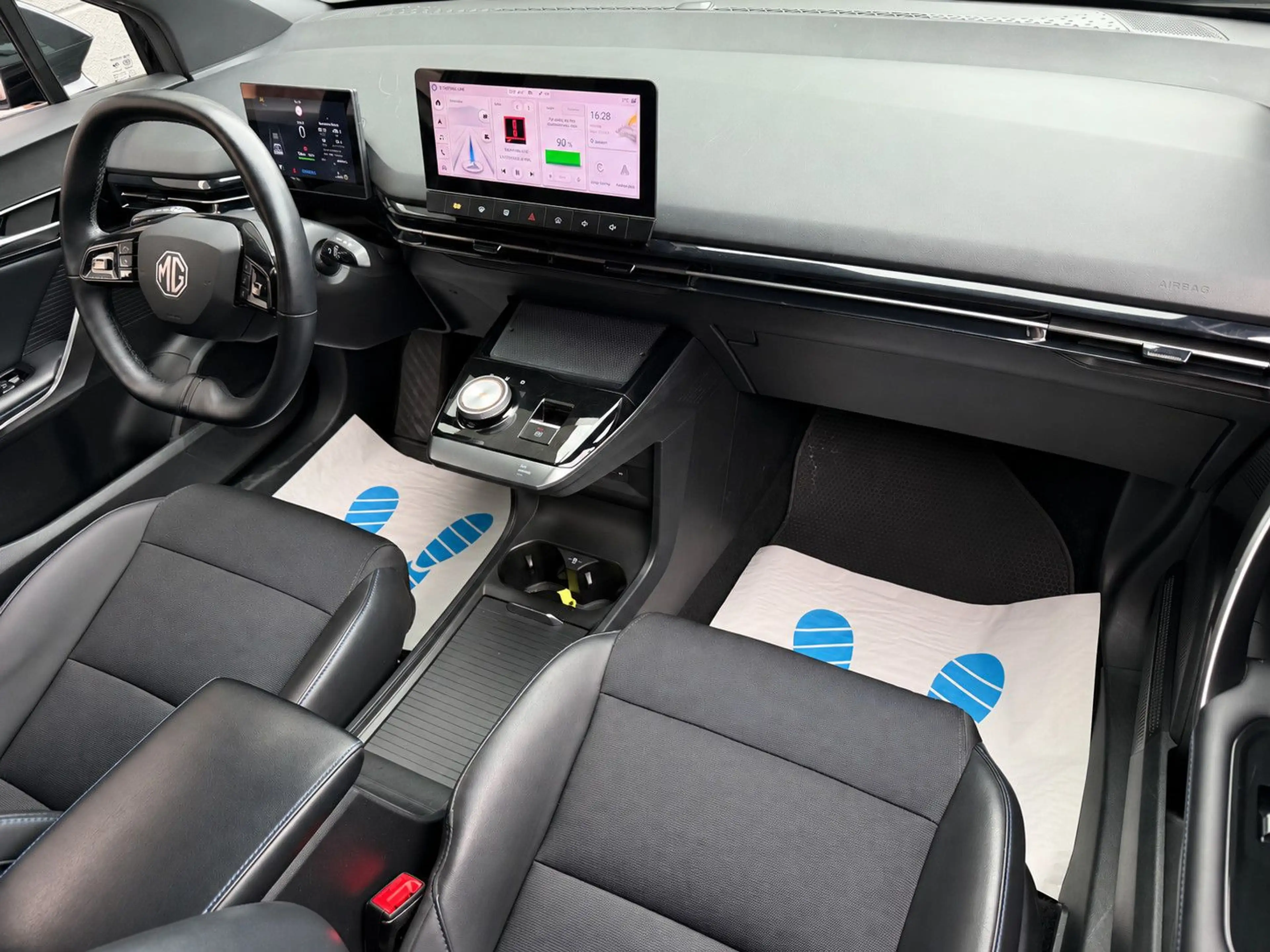 MG MG4 Electric Luxury*CARPLAY*360°*ACC*LANE*MwSt.* — photo 8