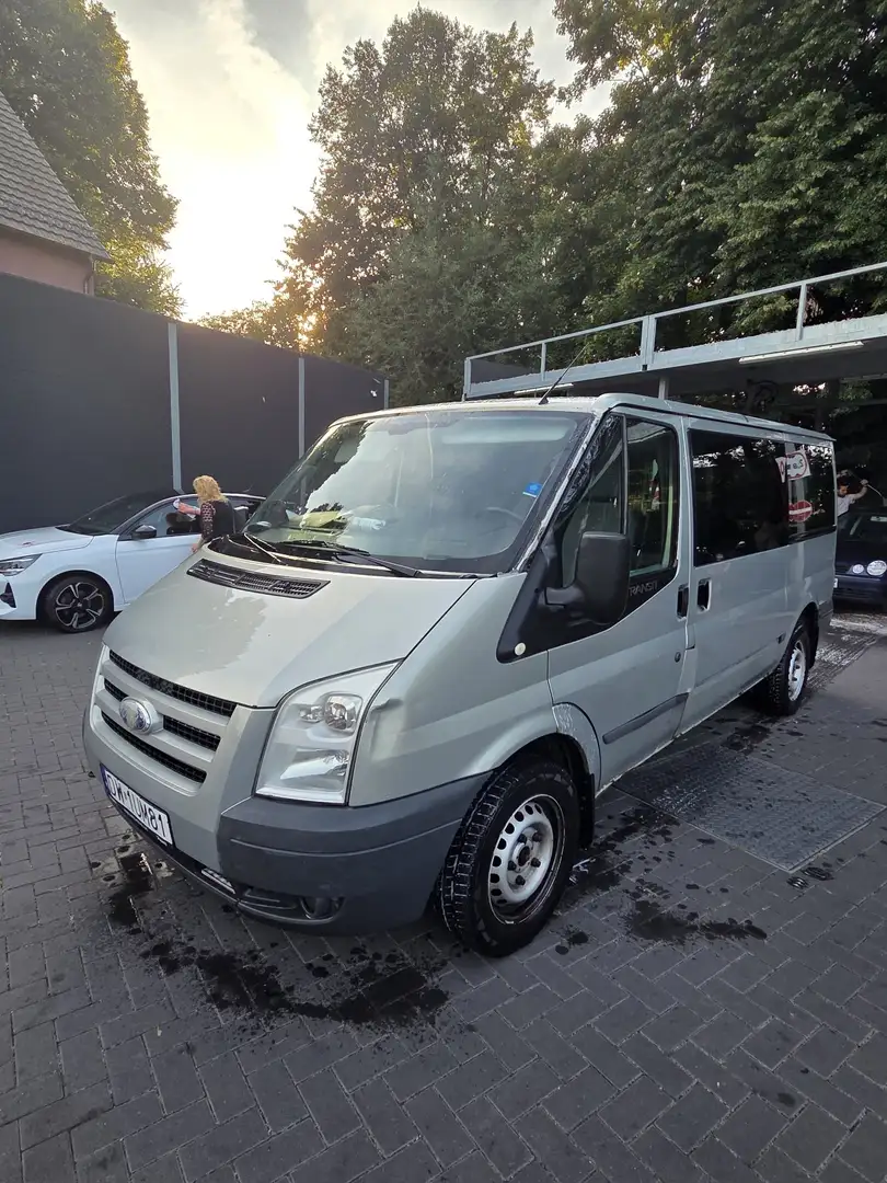 Ford Transit Bus Ford Transit 2.2 Diesel 140ps Transporter 9 sitzer Silber - 1