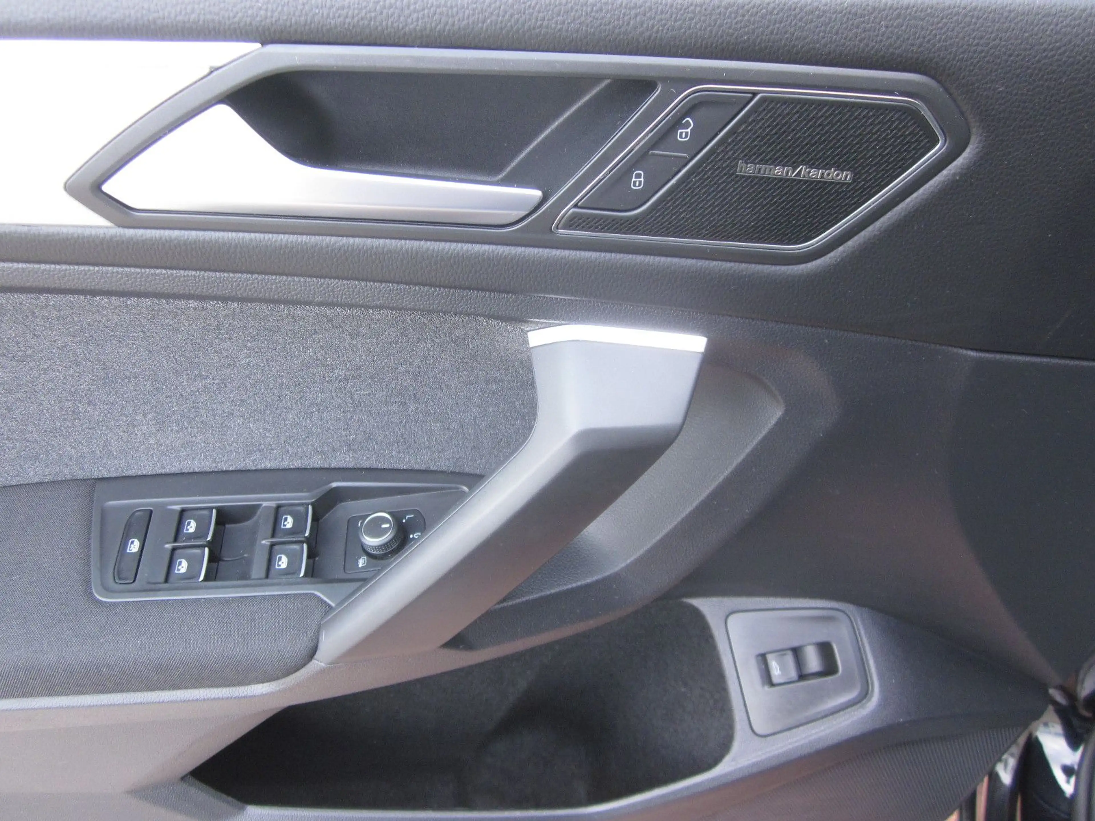 Volkswagen Tiguan Allspace +19"+AHK+MATRIX+SOUND+NAVI+SHZ — photo 15