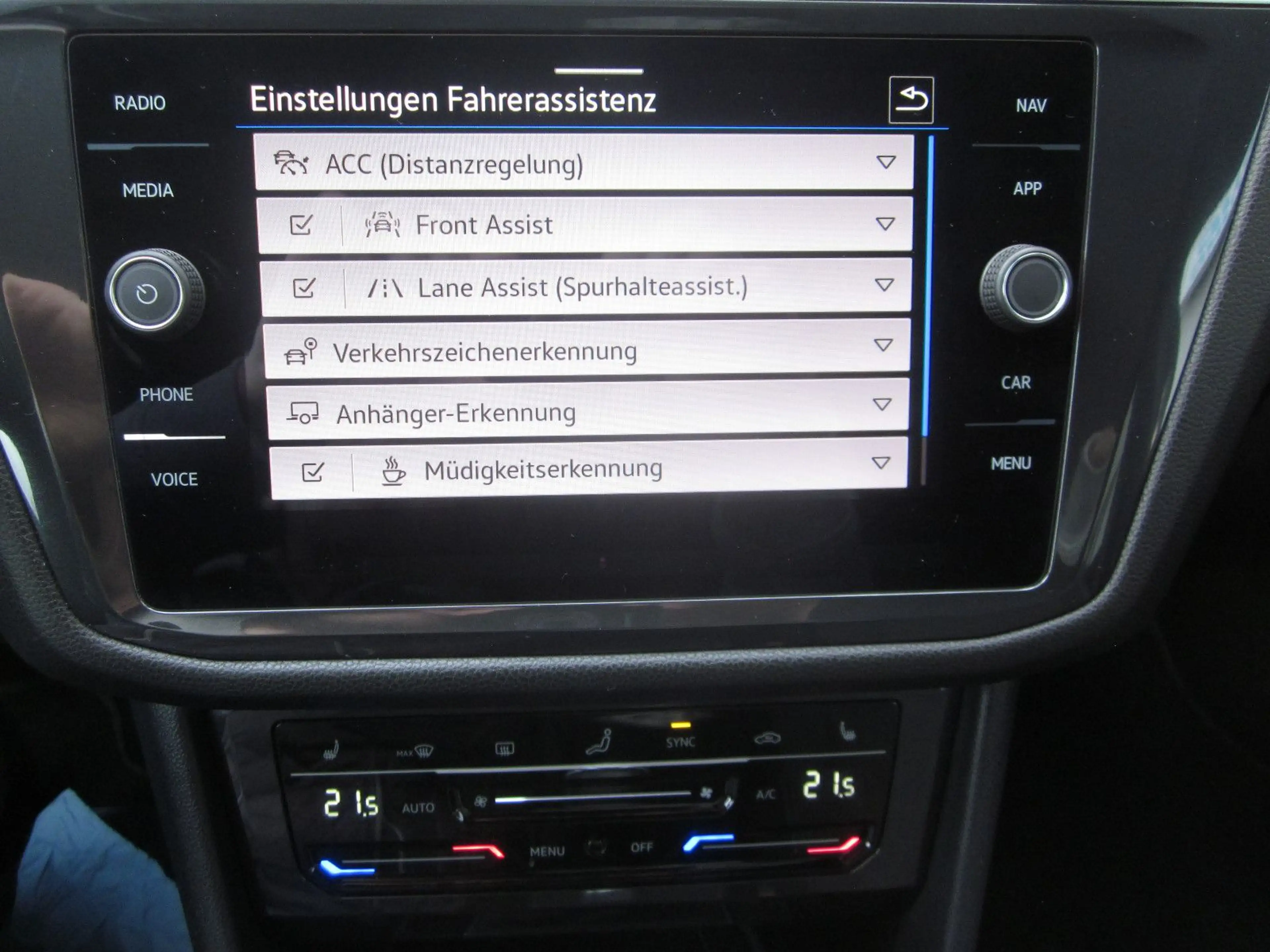 Volkswagen Tiguan Allspace +19"+AHK+MATRIX+SOUND+NAVI+SHZ — photo 20