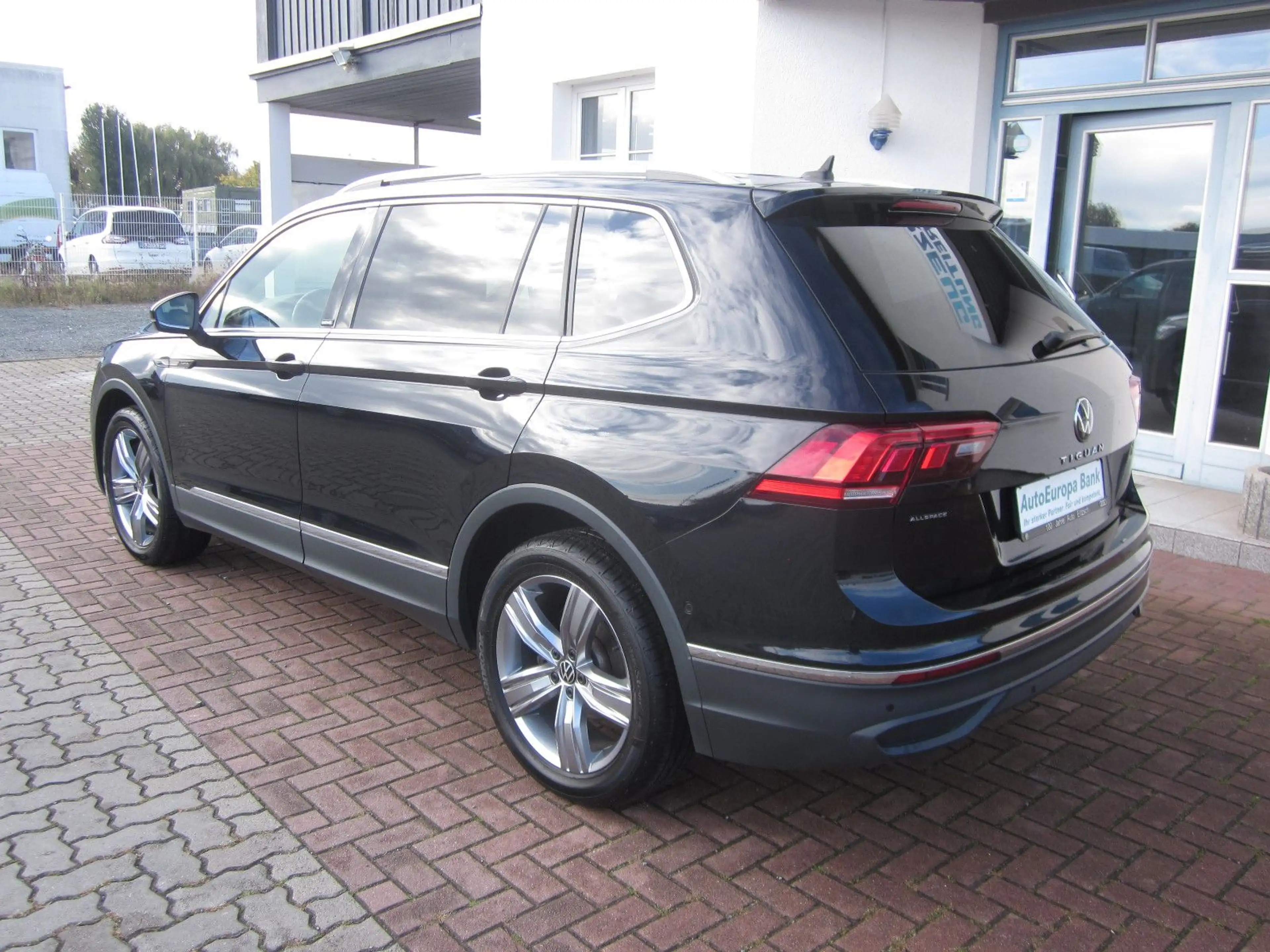 Volkswagen Tiguan Allspace +19"+AHK+MATRIX+SOUND+NAVI+SHZ — photo 4