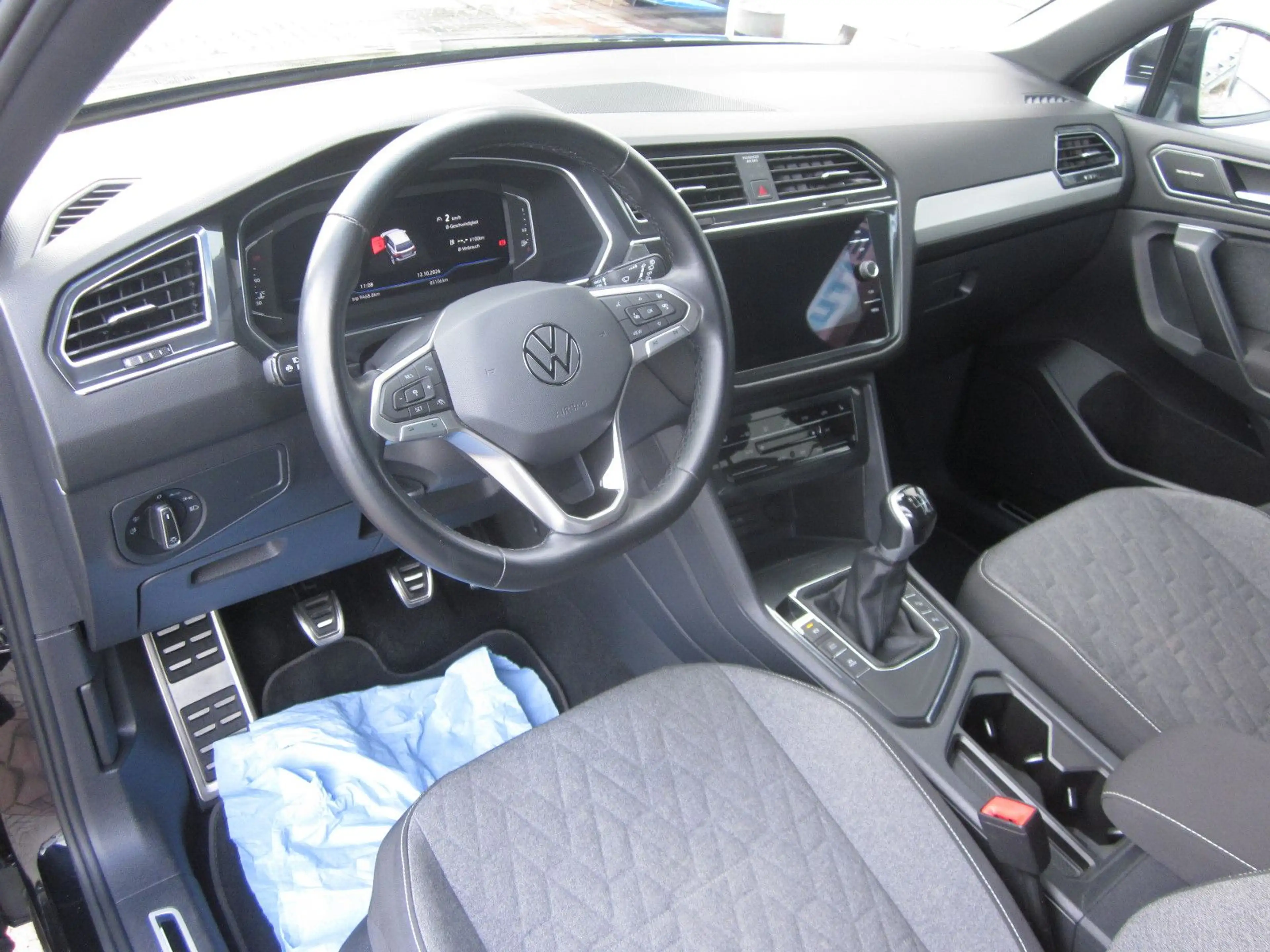 Volkswagen Tiguan Allspace +19"+AHK+MATRIX+SOUND+NAVI+SHZ — photo 16