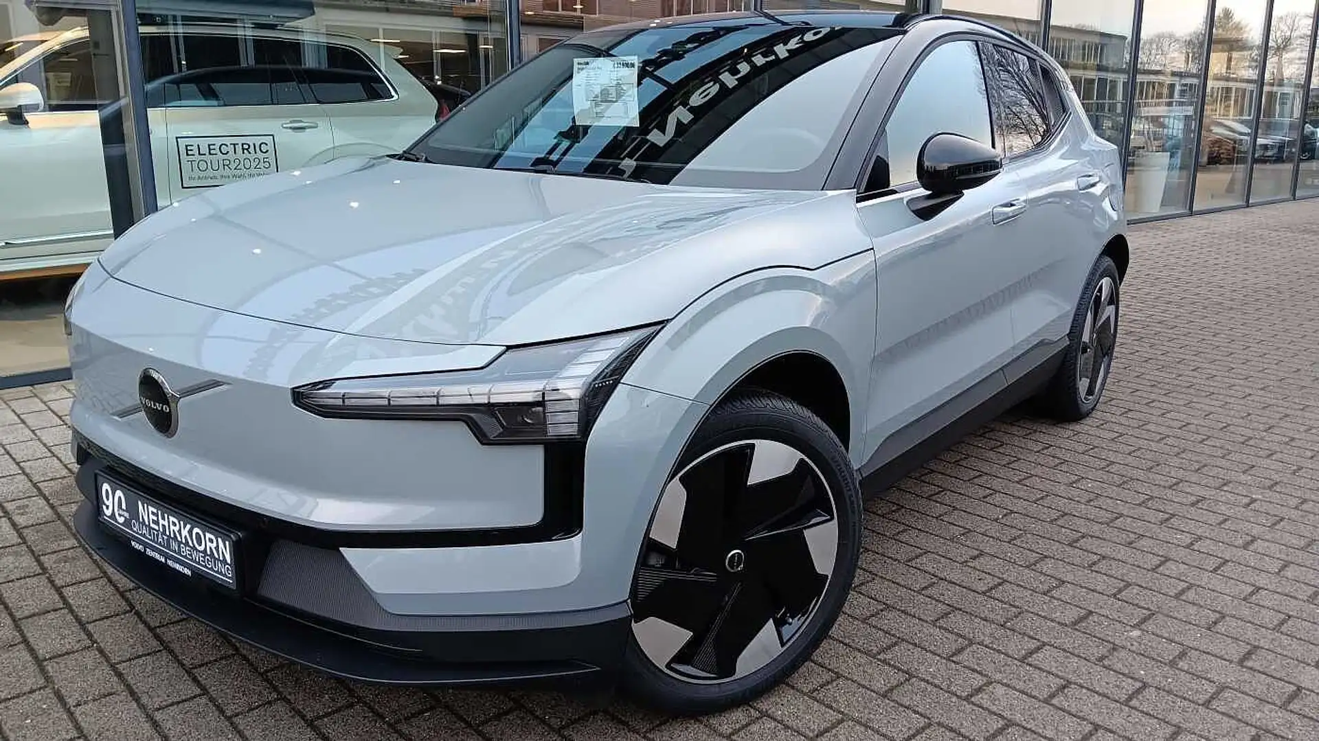 Volvo EX30 Single M. Extended Range RWD Plus Grau - 1