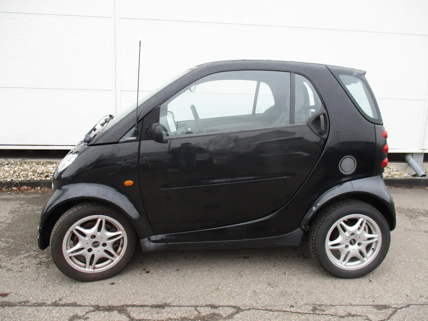 smart forTwo coupe pure Schwarz - 2